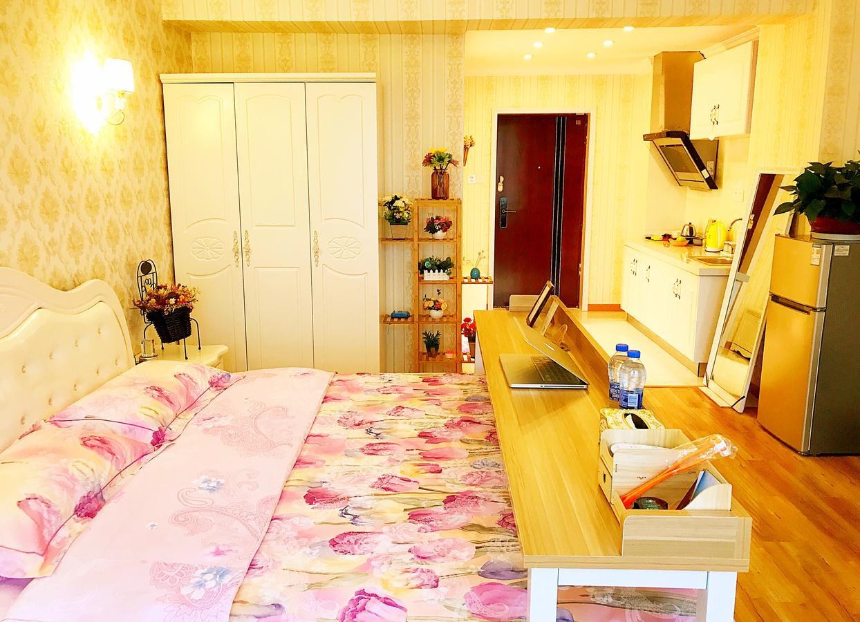 Line 2 Apartment Wuhan Eksteriør bilde